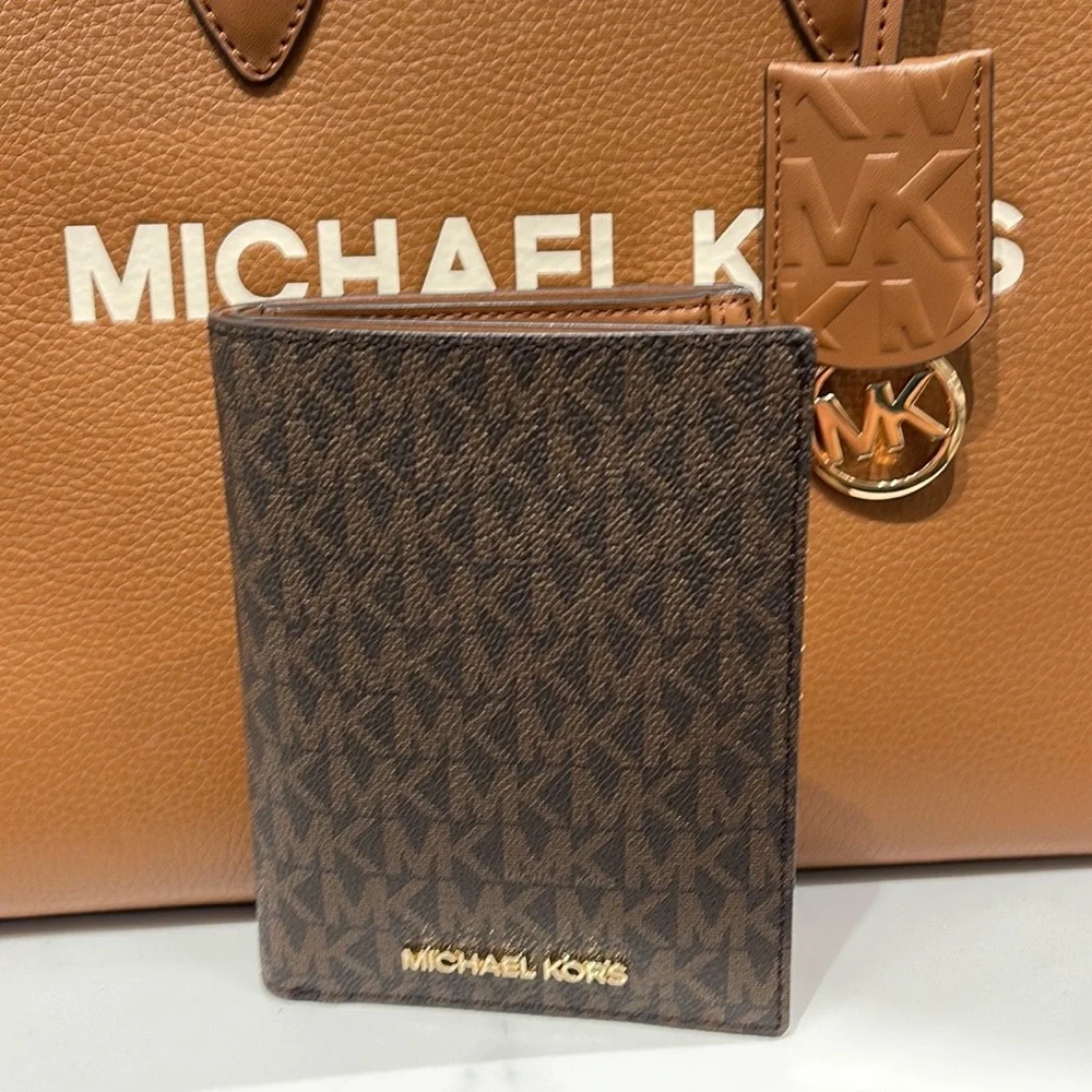 Michael Kors Jet Set Travel Passport Wallet Brown Signature/Golden- NWT
